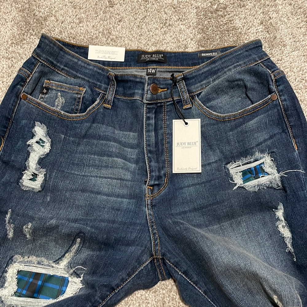 NWT, Distressed Judy blue jeans